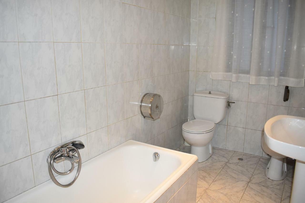 Hostal Oviedo Hotell León Eksteriør bilde