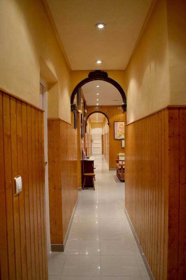 Hostal Oviedo Hotell León Eksteriør bilde