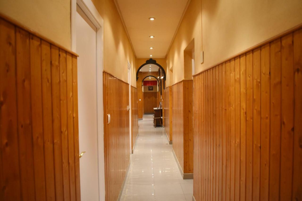Hostal Oviedo Hotell León Eksteriør bilde