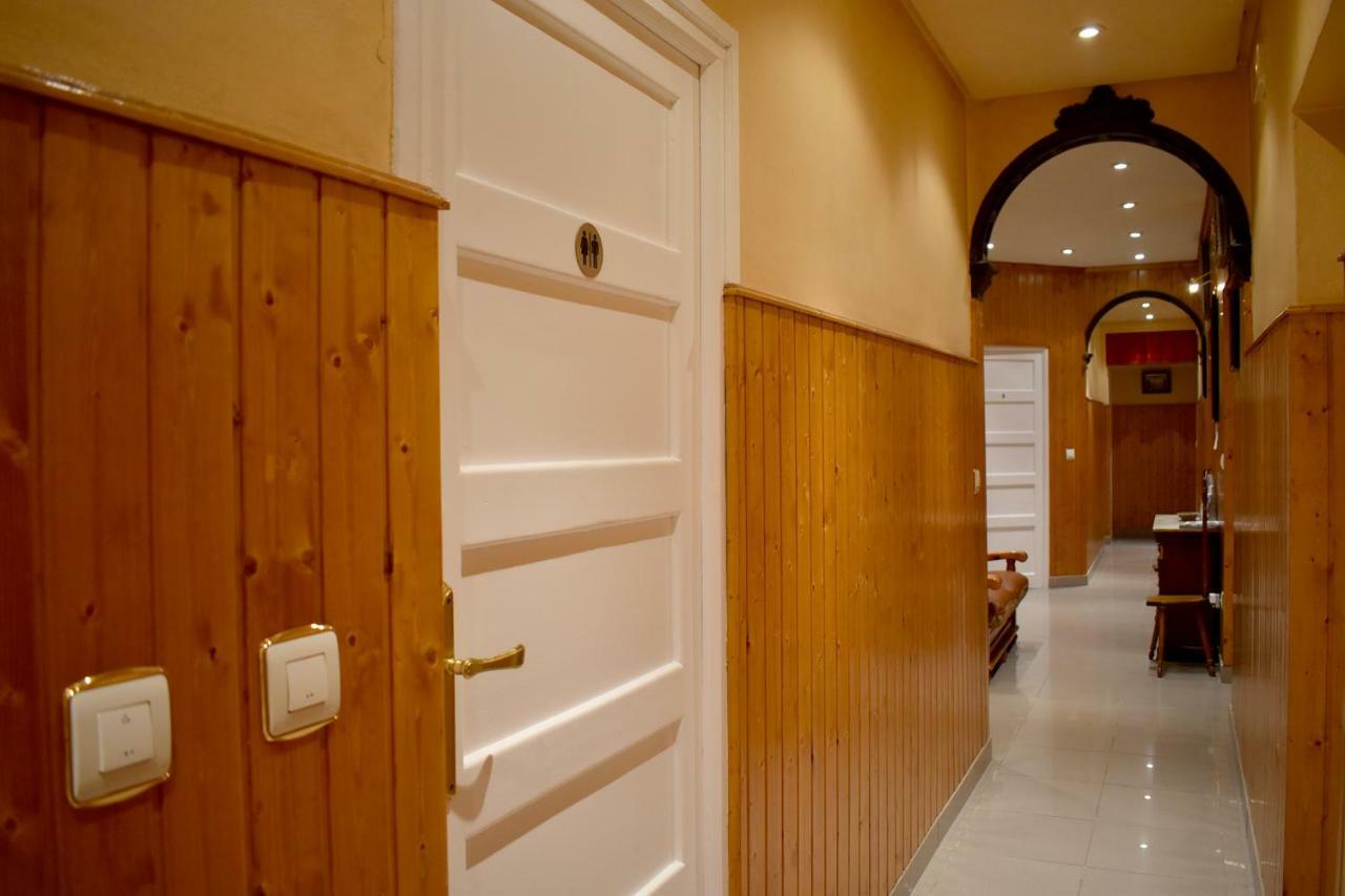 Hostal Oviedo Hotell León Eksteriør bilde