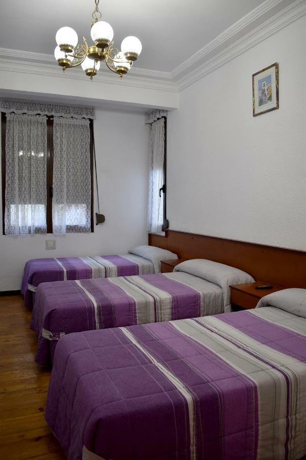 Hostal Oviedo Hotell León Eksteriør bilde