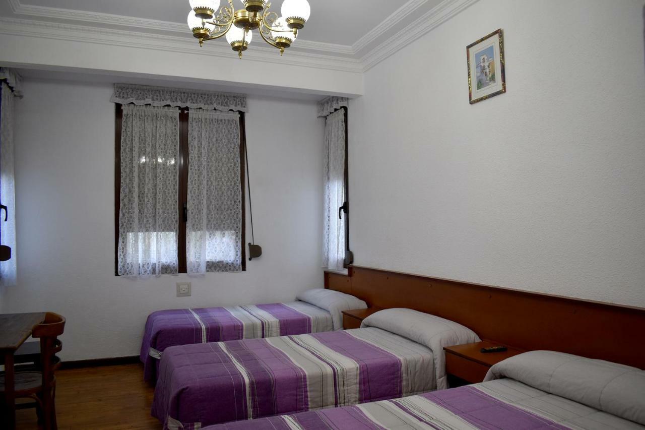 Hostal Oviedo Hotell León Eksteriør bilde